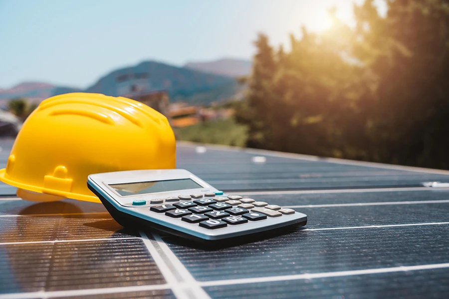 پنل‌های خورشیدی و محاسبه دقیق